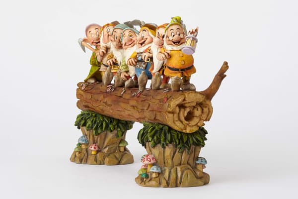【03】Traditions Lumikki ja seitsemän kääpiötä Heigh-Ho -koriste