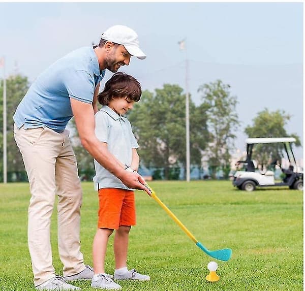 【03】Lasten golfsetti Golflelu, jossa 1 golfkärry, 3 golfmailaa ja 2 harjoitusreikää