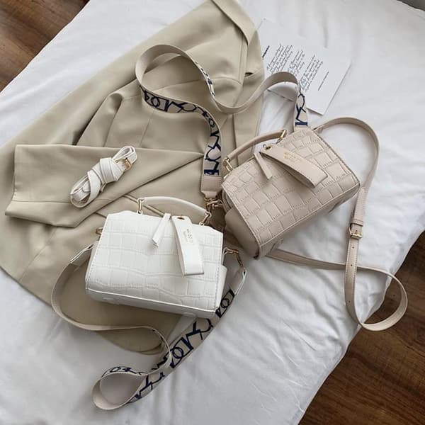 2025 Vit Texturerad Liten Kvadratisk Crossbody Väska för Kvinnor White