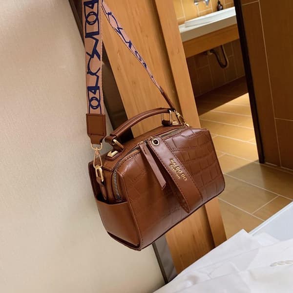2025 Texturerad Kaffe Square Crossbody Väska för Kvinnor Coffee