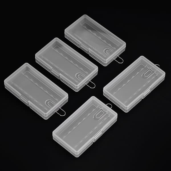 5 st Bärbara Hårda PP Transparenta Fodral Hållare Förvaringslåda för 8 x AAA Batterier med Krok