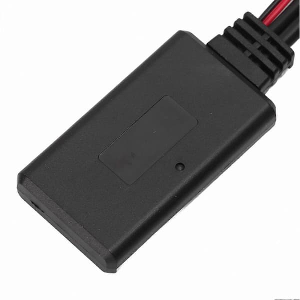 Langaton auton aux Bluetooth 5.0 -sovitin mikrofonilla handsfree-puheluihin