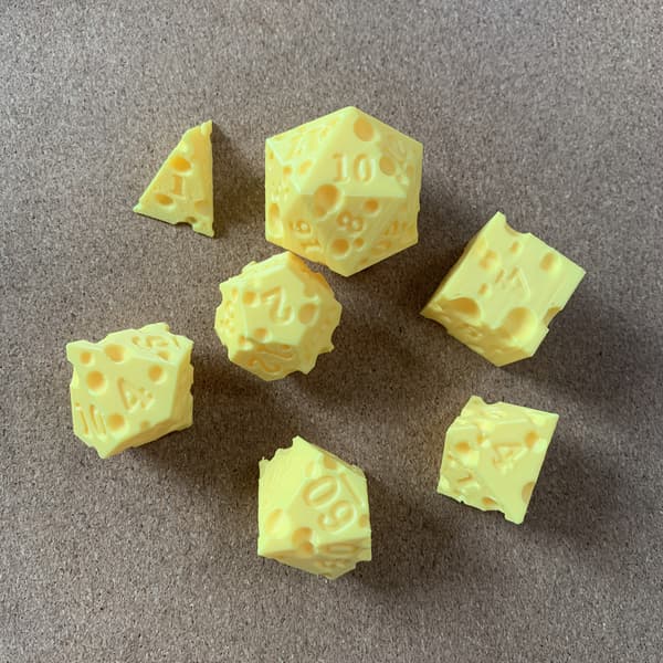 【03】【14 år】DND Ost Terningesæt med 7, med et alsidigt madtema, perfekt til Dungeons & Dragons, Pathfinder, bordrollespil og MTG. Cheese Dice