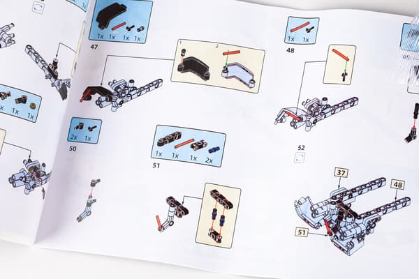 【03】1000-Piece Building Blocks Car Kit 1:14 - Rainbow Laser