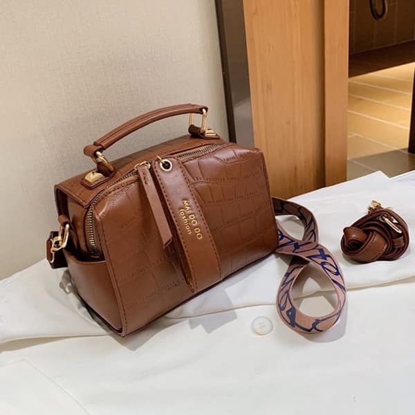 2025 Texturerad Kaffe Square Crossbody Väska för Kvinnor Coffee