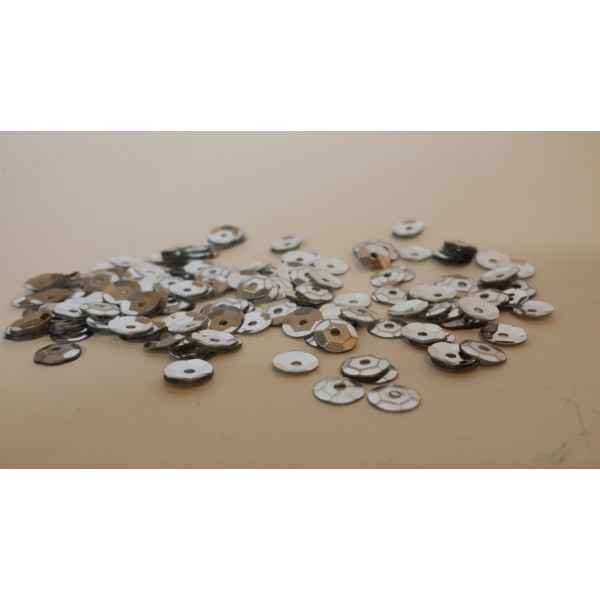 Cirkel paljetter ca 500 st 9 mm silver. U369