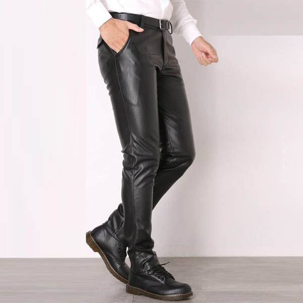 Avsmalnande byxor för män med fickor i konstläder Black 34