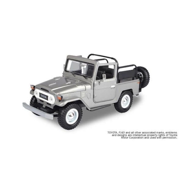 Monterade miniatyrer - Toyota FJ 40 cabriolet silver 1/24 Motormax