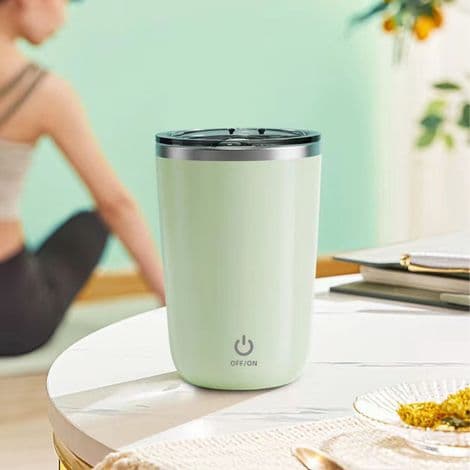350 ml automatisk magnetisk kaffekrus. Vaskbart. Med indvendig foring af rustfrit stål til mælk.