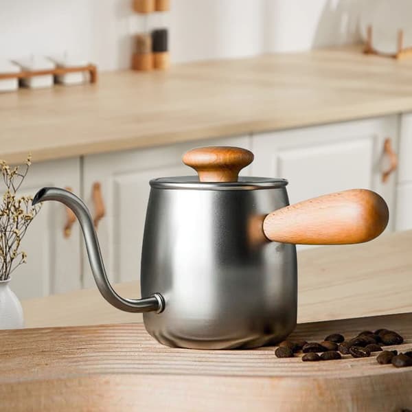 Svansehalskedel 350 ml rustfrit stål 304 med låg til manuel drypkaffe