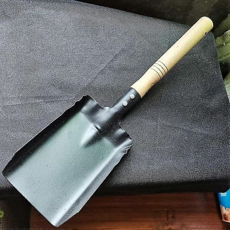 Set med 2 trädgårdsspadar i järn. Kolskyffel. Eldstadsaskskyffel. Blomplanteringsverktyg