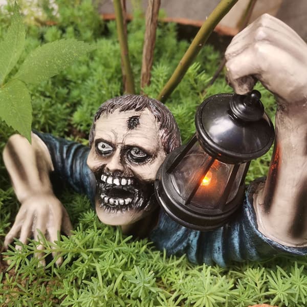 Skräck Crawling Zombie Lykta Trädgård Staty Halloween Dekor