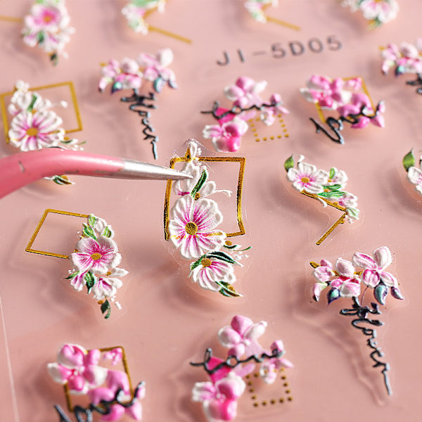 Nageldekal med 3D-präglad blomma och blad, 5D-lim