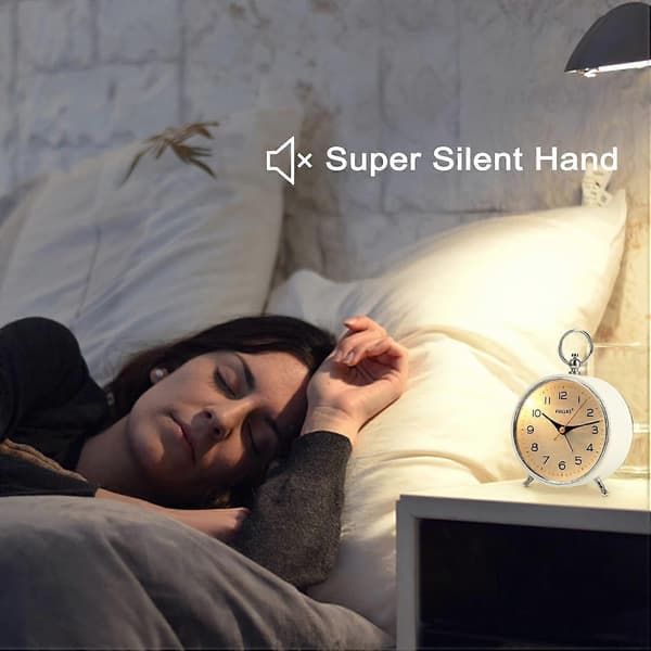Analog vækkeur uden tikken med snooze-funktion rundt retro A