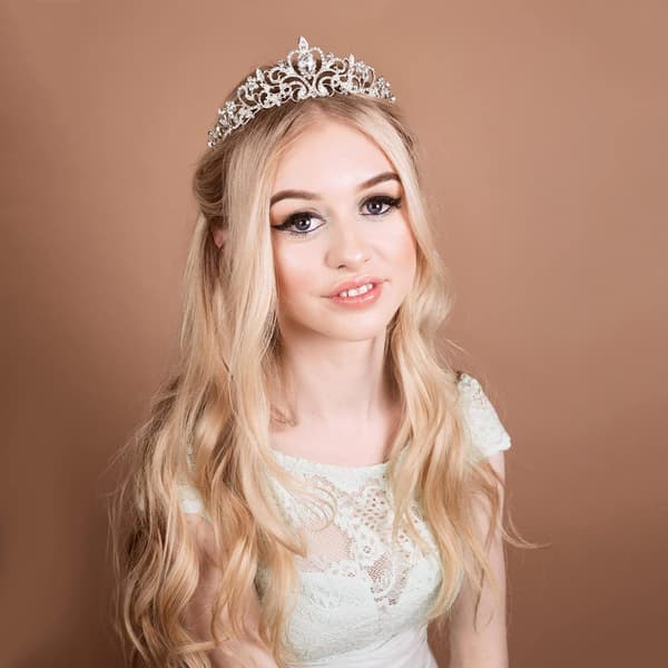 #Kristallkrona Brudtiara med Kam (1 stycke silver)#