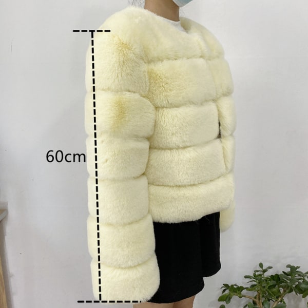 2023 Kvinnor Faux Fur Coat Höst Vinter Fluffig Kort Kappa Beige 6 sleeve 4XL
