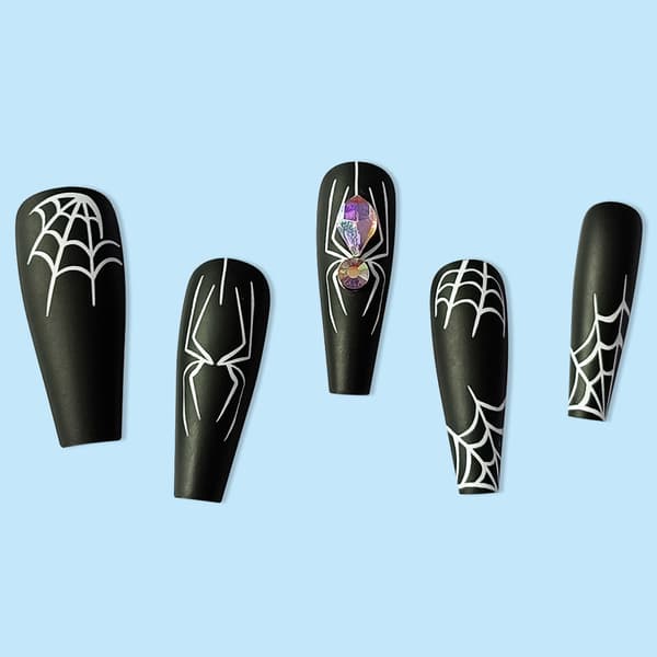 24st-Dark Spider Halloween Nails Söta och coola Nail Art Nails
