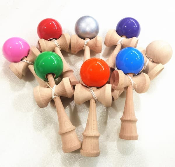 Mallin Kendama – Perinteinen japanilainen heitto- ja kiinniottotaitopeli