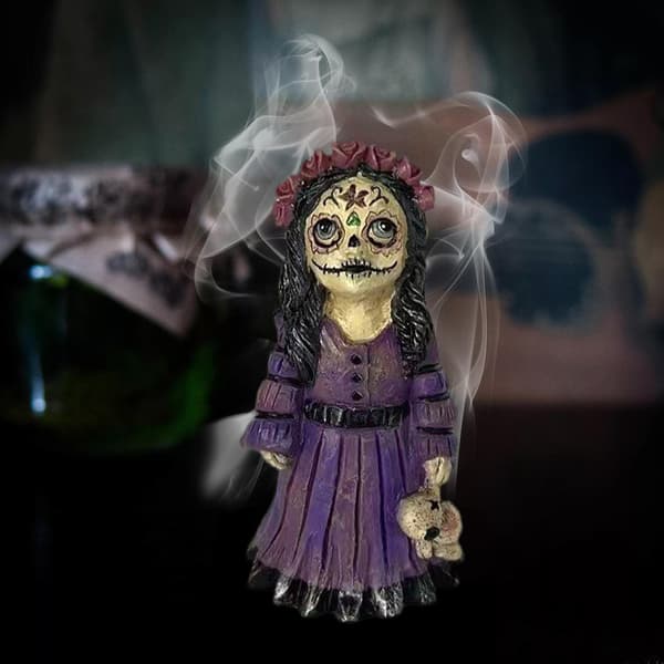 Halloween Voodoo Doll Cone Burner Skräckdocka Förbannad prydnad In