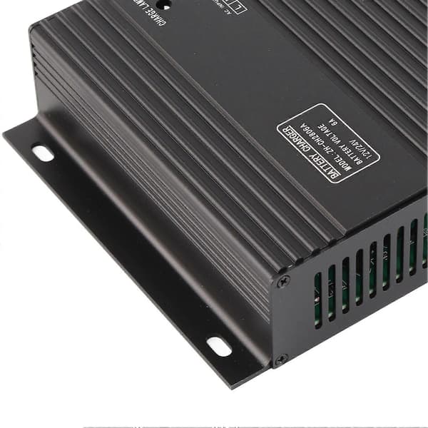 Generator Batterilader Universell Overbelastningsbeskyttelse Aluminiumslegering Intelligent Aggregatlader 12V 24V ZH-CH2806A