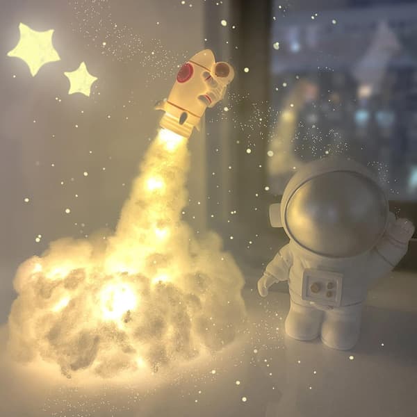 LED farverig sky astronautlampe med regnbueeffekt