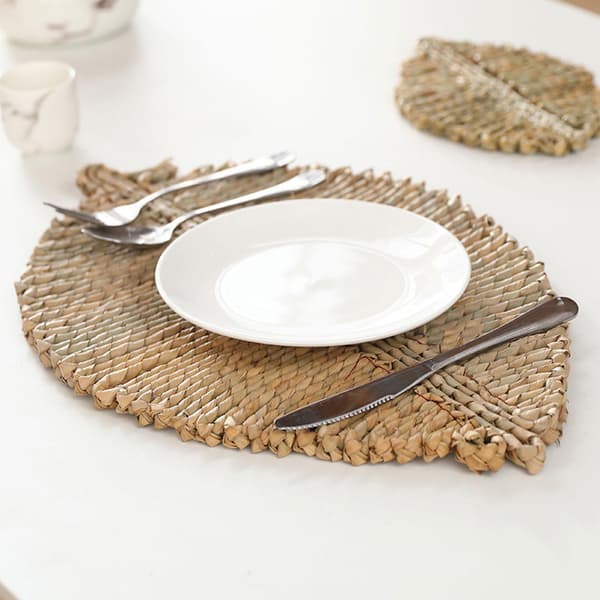 1/2/3/5 Rattan Placemat för Creative Thicken Khaki Leaf Shaped Light Brown 33x50cm 1Set