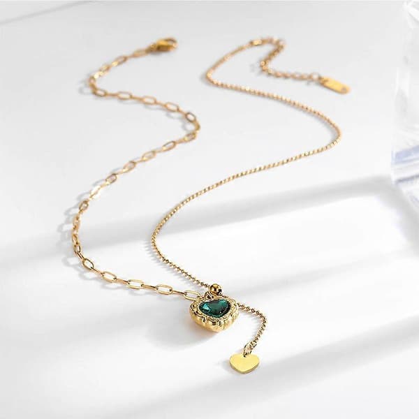 One Piece Rustfritt Stål Stilfullt Grønn Farge Hjerteformet Choker