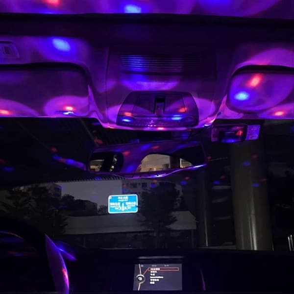LED-projektorivalot Diskolamppu autoon USB-valo Ääniaktivoitu