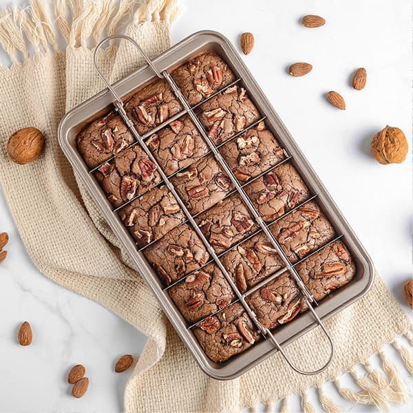 Brownieform med avtakbare skillevegger Rektangulær Matkvalitets Rustfritt Stål Sjokoladekake Muffins Non-stick Bakebrett Kutter Bakeutstyr Kjøkkenutstyr