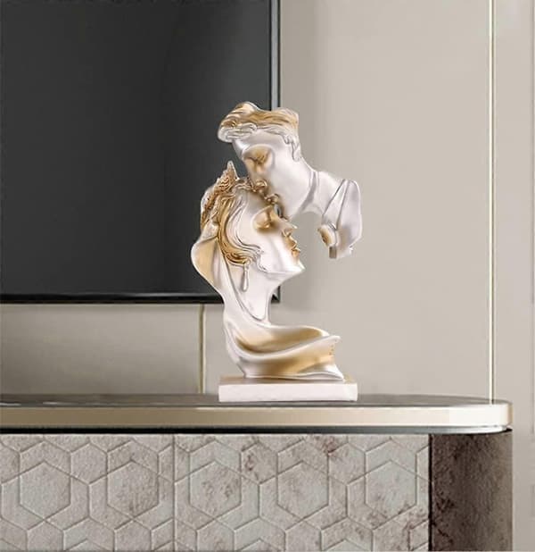 Kreativ Kyssende Par Statue - Guld Statue Harpiks Kyssende Elsker