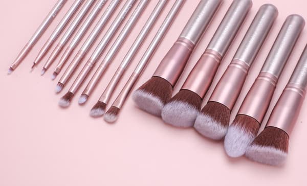 BS02 - BS-MALL 14 stk. eksklusive Make-up / sminkekoster av Beste
