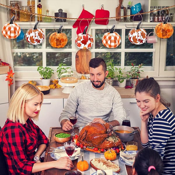 12 stk Hængende Thanksgiving-Pumpa med Lønneblad i Gingham-Stof