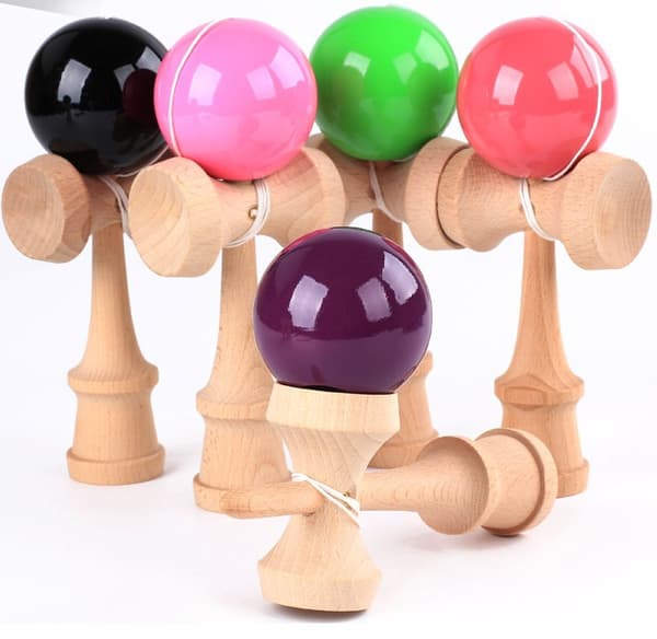 Mallin Kendama – Perinteinen japanilainen heitto- ja kiinniottotaitopeli