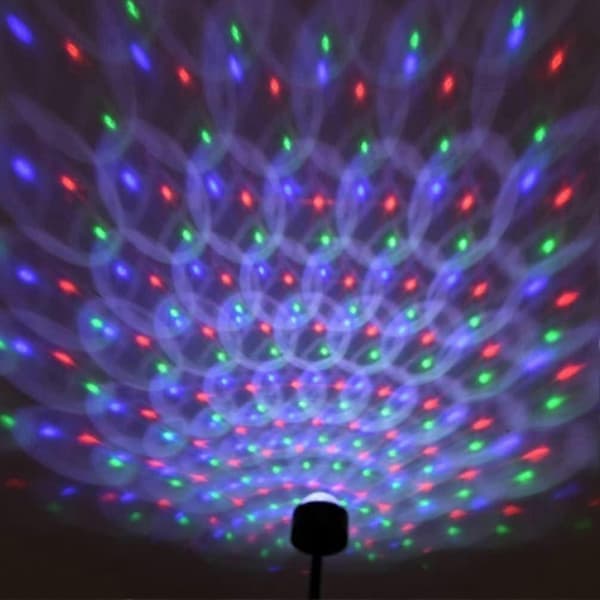 LED-projektorivalot Diskolamppu autoon USB-valo Ääniaktivoitu