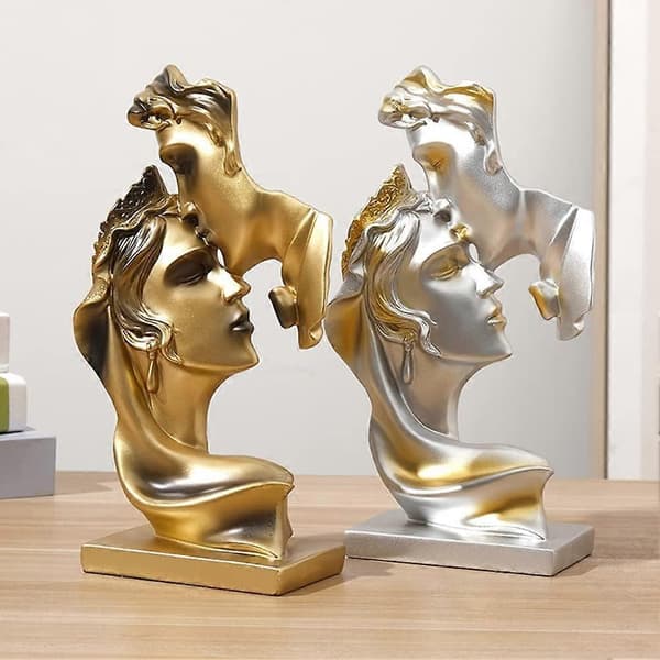 Kreativ Kyssende Par Statue - Gullstatue Kyssende Elsker i Harpiks