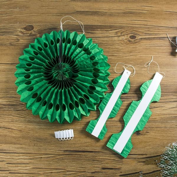 2 förpackningar kreativa julpapper ihåliga blommor dekoration atmosfär layout leveranser grönt