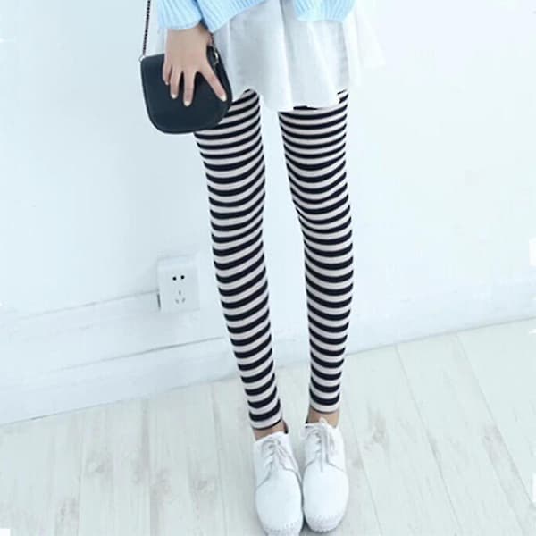 Ankellange skinny leggings til kvinder - Sort- og hvidstribede bukser tights
