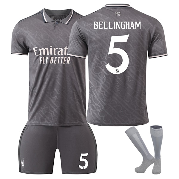 2425 Real Madrid tröja grå begagnad Bellingham fotbollströja set 18(100-110cm)