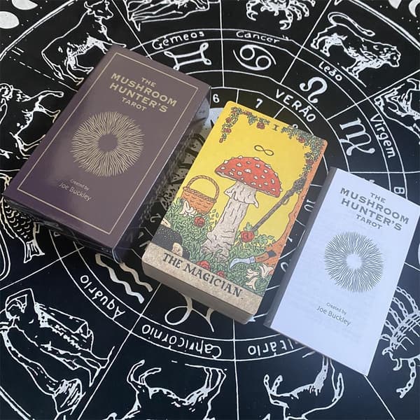 Mushroom HunterCartoon tarot Divination card