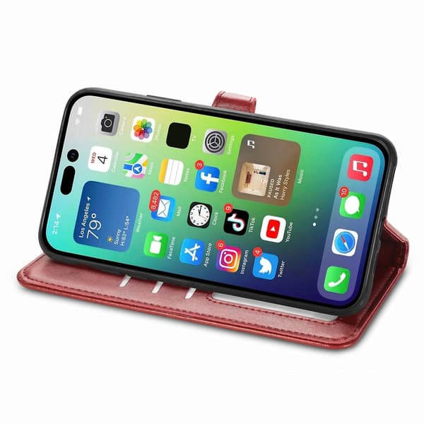 Enfärgat case med spänne för iPhone 15 Red