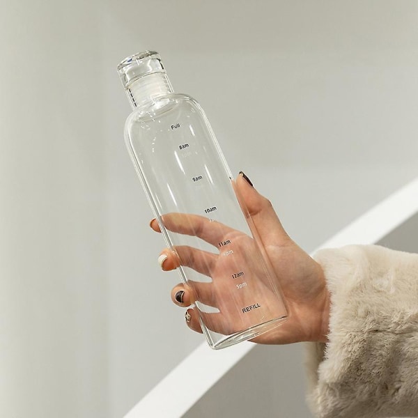 Nyaste vattenkopp sport vattenflaska med tidsskala par Plast Bärbar vattenbehållare Anti-dropp utomhus vattenflaska White 700ml