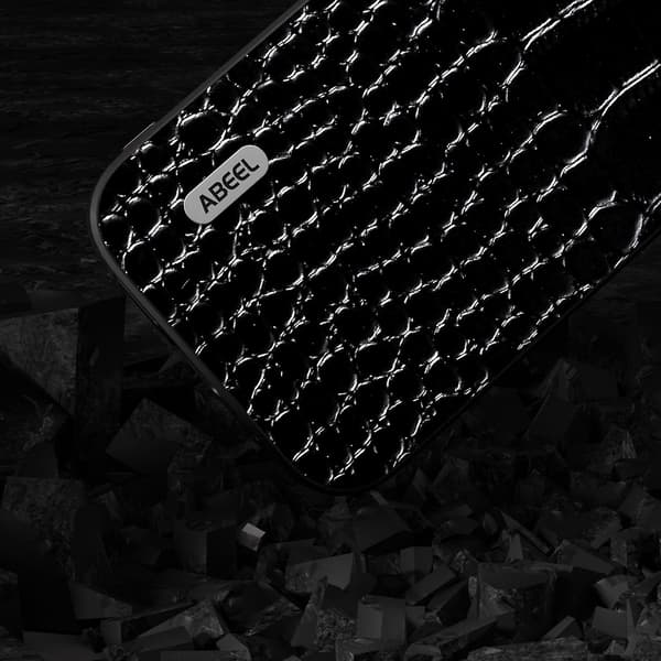 Krokodilmönster i case för iPhone 15 Black