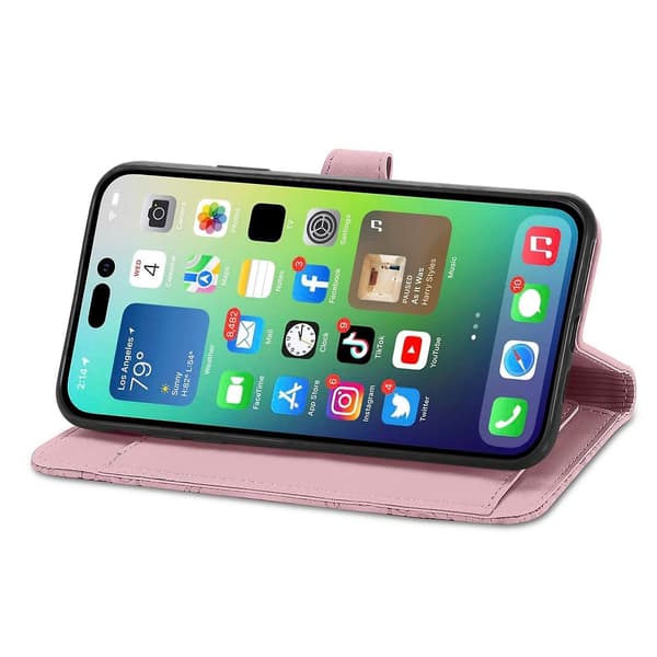 Case för iPhone 15 med präglad blomblixtlås Pink