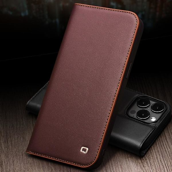 QIALINO Classic Gen2 case för iPhone 15 (DPD) Brown