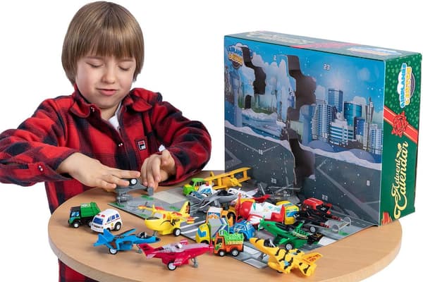 Adventskalender Lekebil og Fly for Barn