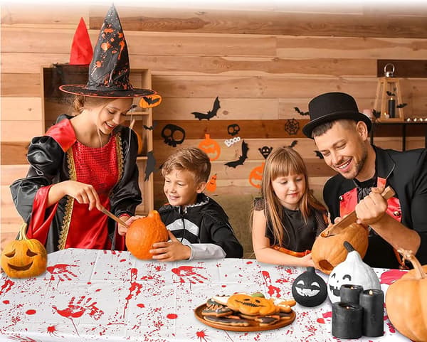 Halloween Borddekoration - Skræmmende Rektangulær Blodig Dug til Halloweenfest