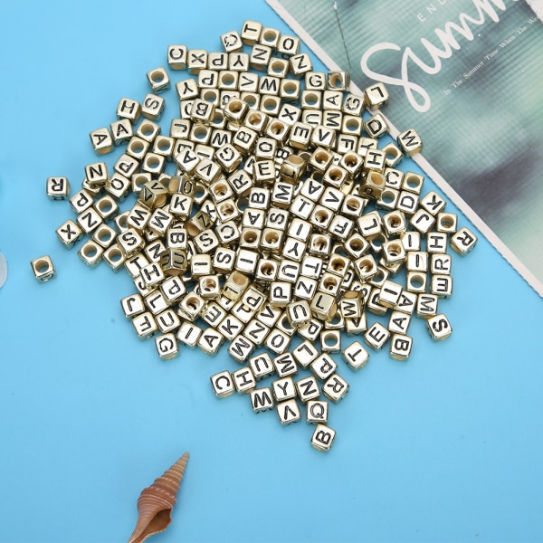 500 STK Akrylperler Firkantede DIY Håndlagde Perler Tilbehør Engelsk Alfabet 6mm (Gylden)