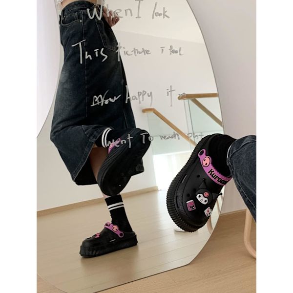 Kawaii skor Kuromi tofflor för kvinnor söta trädgårdsträskor tecknad inomhus tofflor utomhus molnsandaler flicksandaler Black 10inch