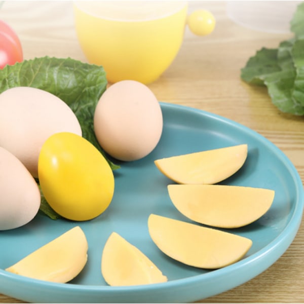 Manuaaliset munasekoittimet, munanvalkuais- ja keltuaissekoitin koviksi keitettyjen kultamunien valmistukseen