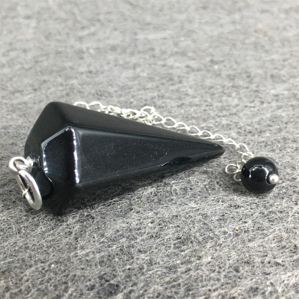 Reiki-parantava kristallikivi, terävä riipus, jalokivi, Reiki-obsidiaanikoru naisille ja miehille
